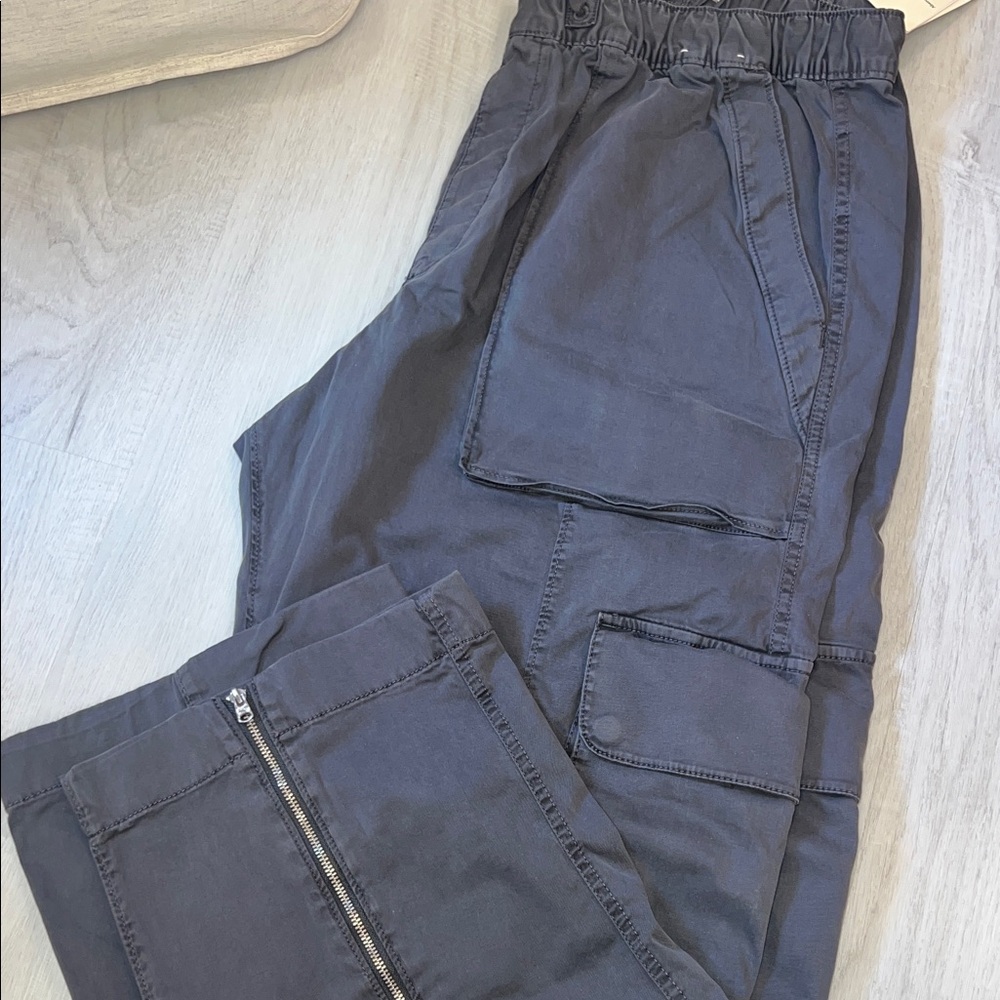 Abercrombie Pull On Wide Leg Cargo Pants